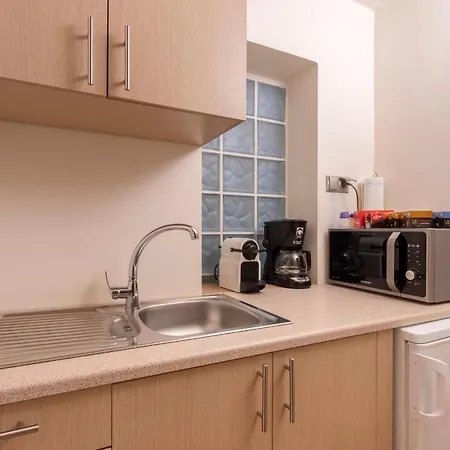 Evian * PalaiónTsiflíkion