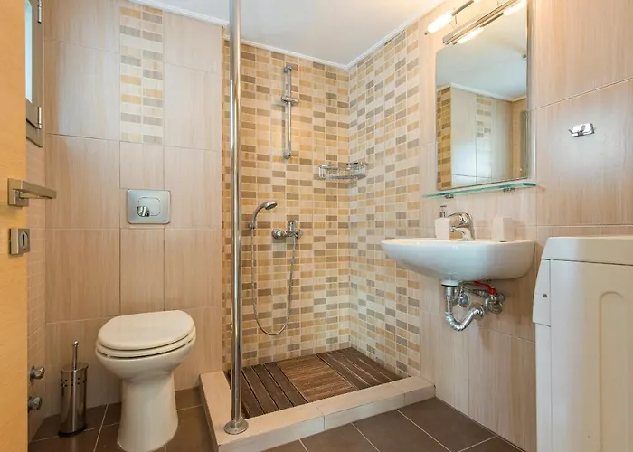 Evian * PalaiónTsiflíkion